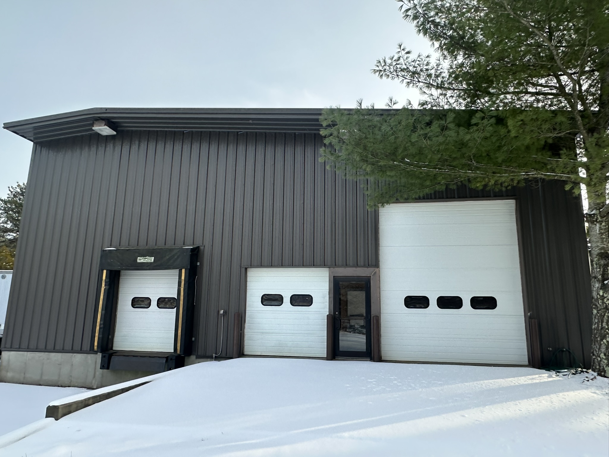 Drive-in loading bay