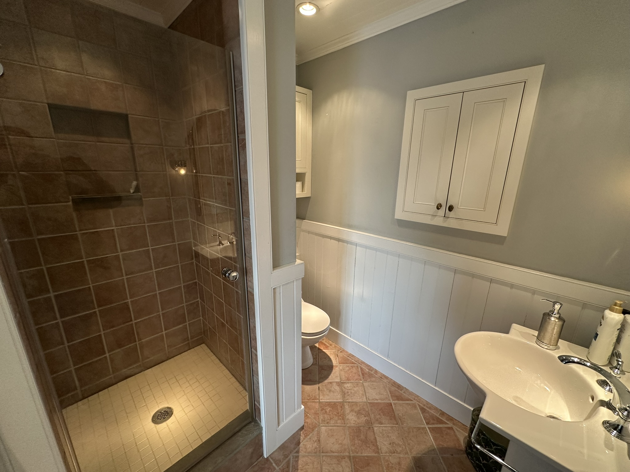 Office 3 - bathroom alternate