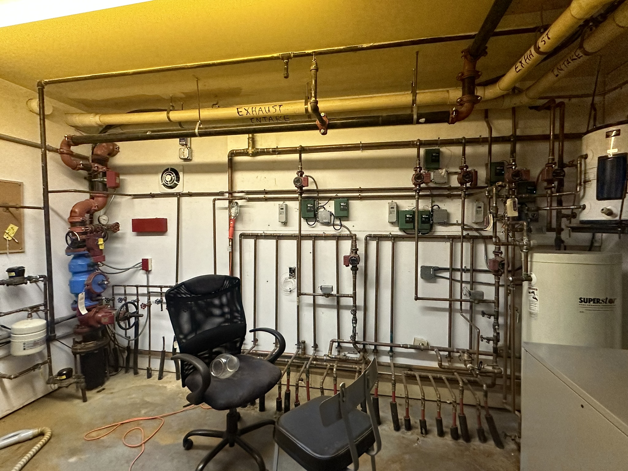 Radiant floor heating system